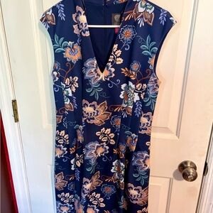 Vince Camuto Navy Floral V-Neck Sleeveless Midi Dress with Pockets